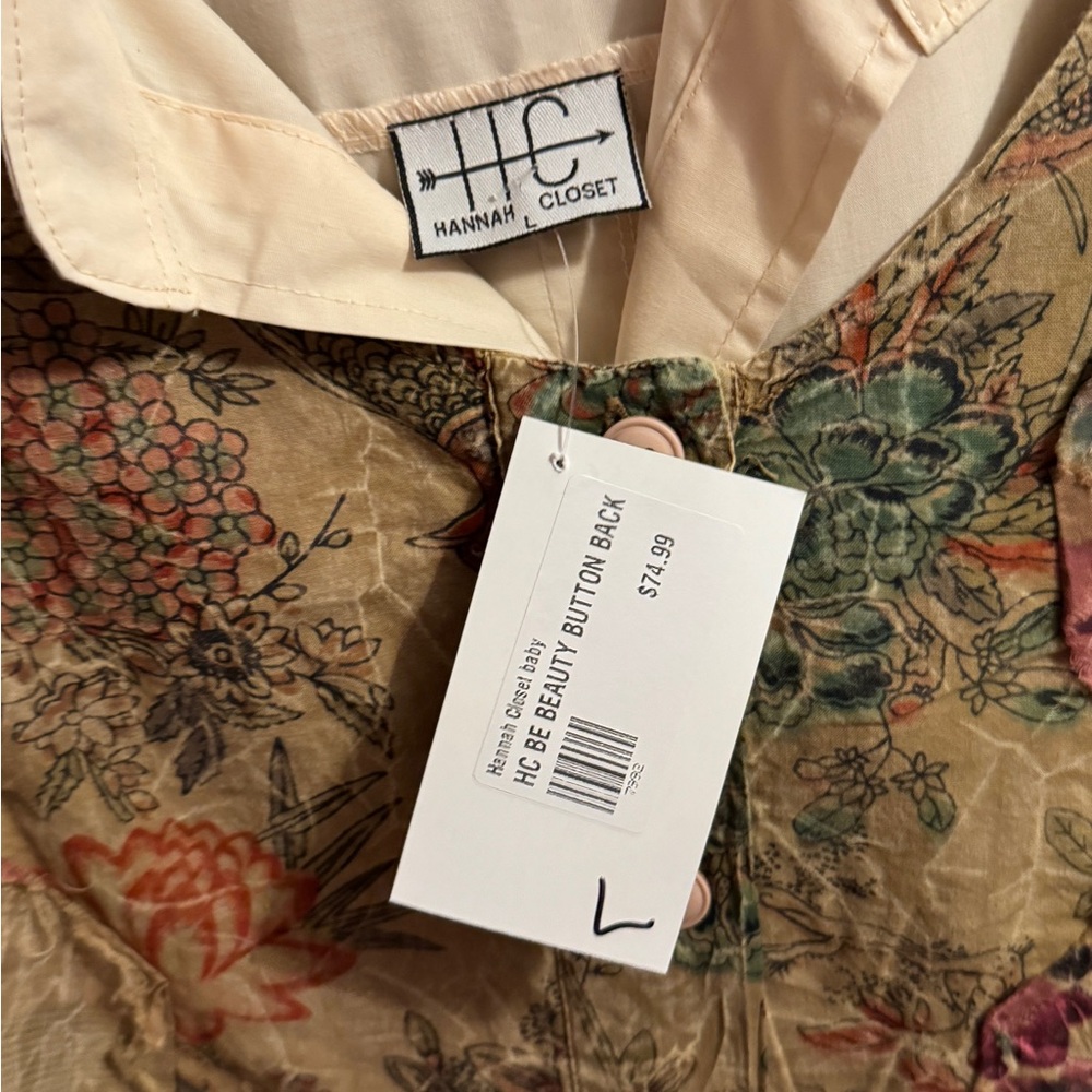 Floral Patchwork Vest in Earth Tones - Picture 4 of 5